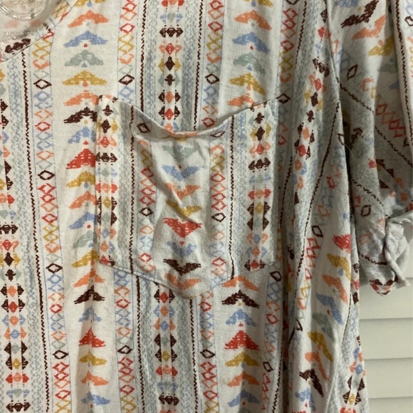 Tribal Print T-shirt - Picture 2 of 4